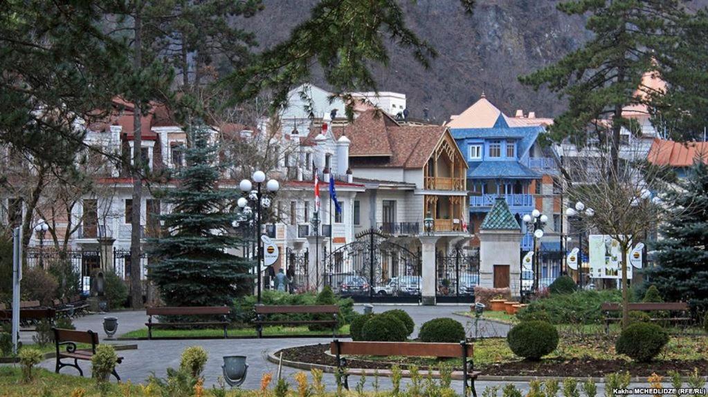 Gamsakhurdia Street Borjomi Exterior photo