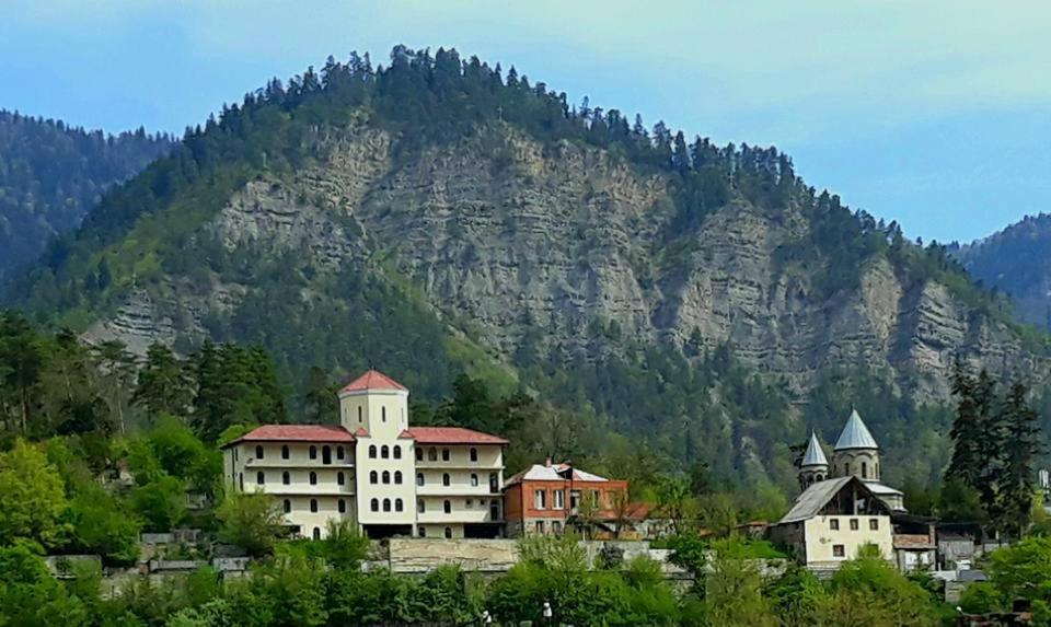 Gamsakhurdia Street Borjomi Exterior photo